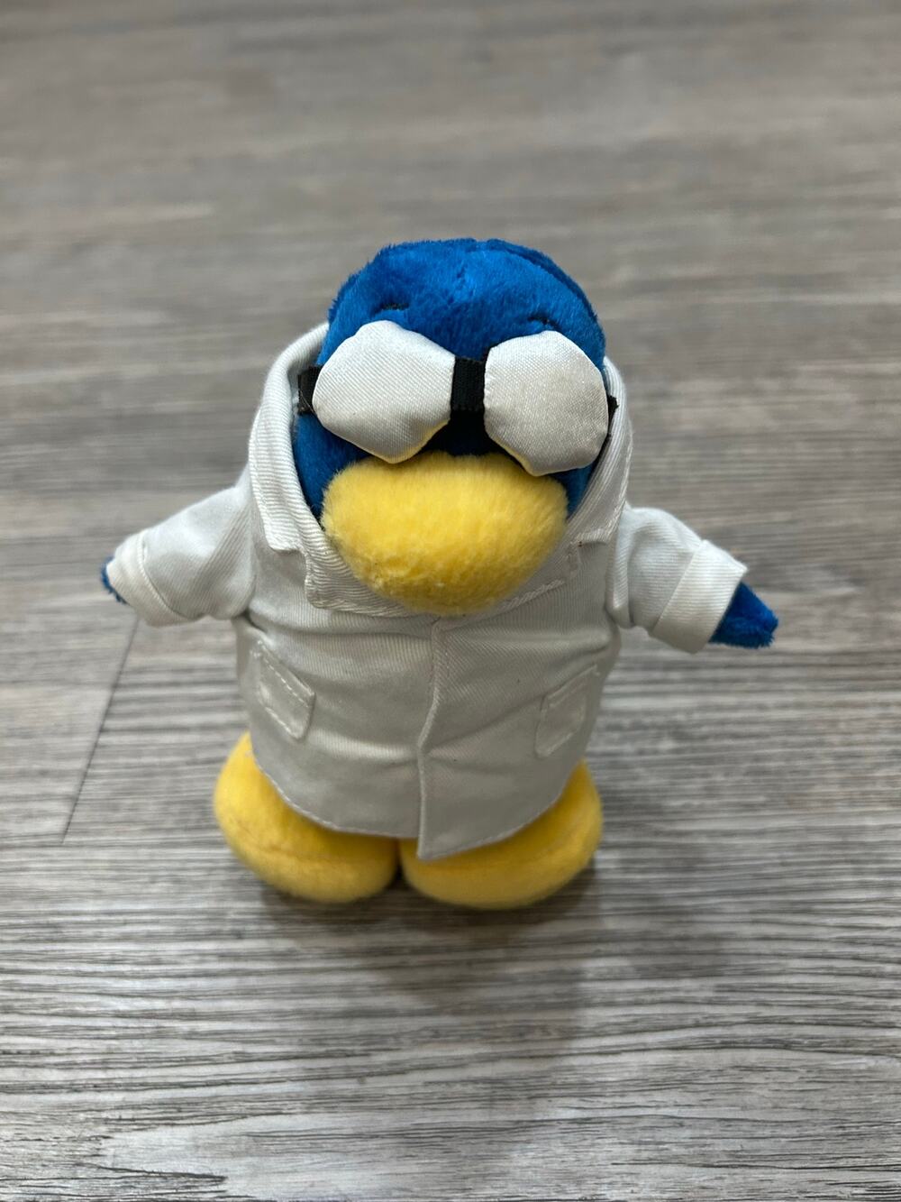 VTG Disney Club Penguin Scientist Penguin Plush Toy Jakks Pacific Lab Coat 6”